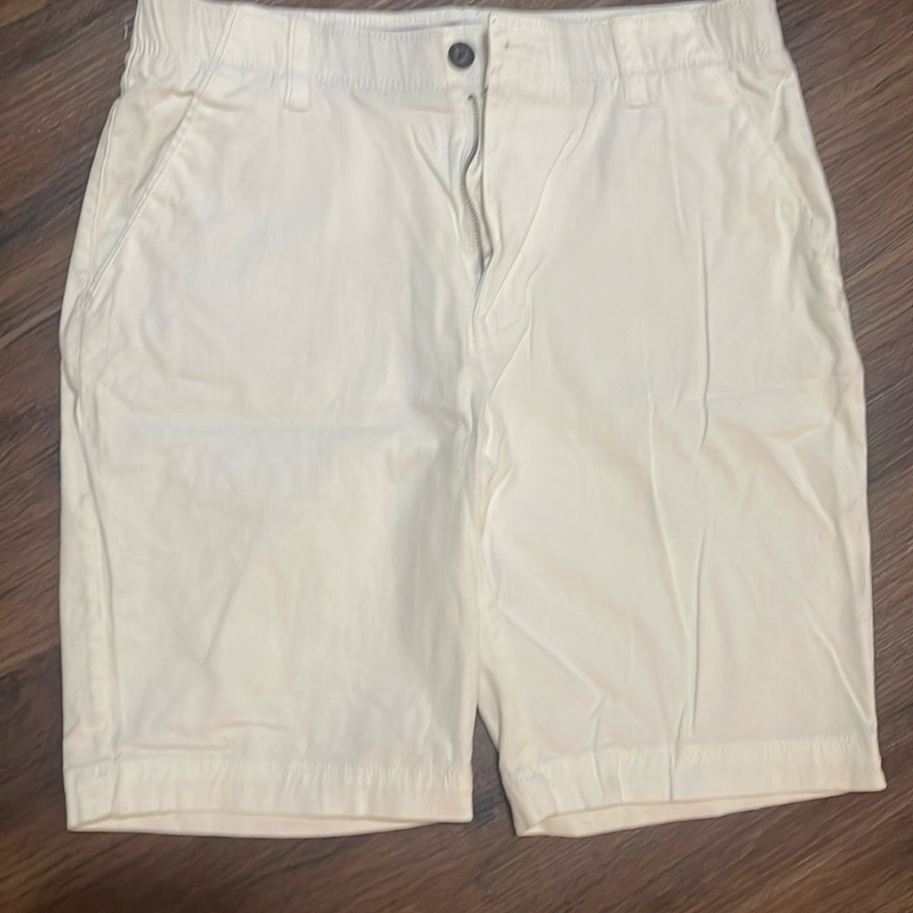 White cargo shorts